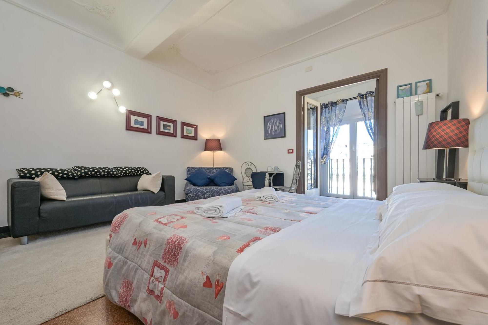 Lovely Room On Rooftops - Genovainrelax מראה חיצוני תמונה