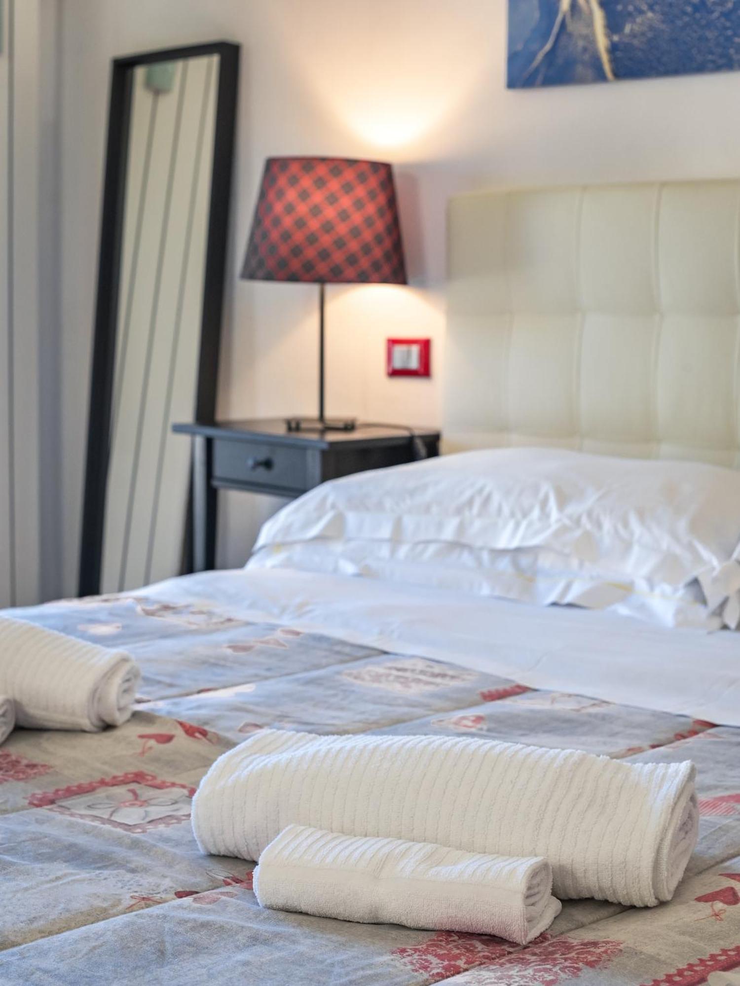 Lovely Room On Rooftops - Genovainrelax מראה חיצוני תמונה